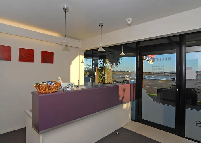 Albatross Motel