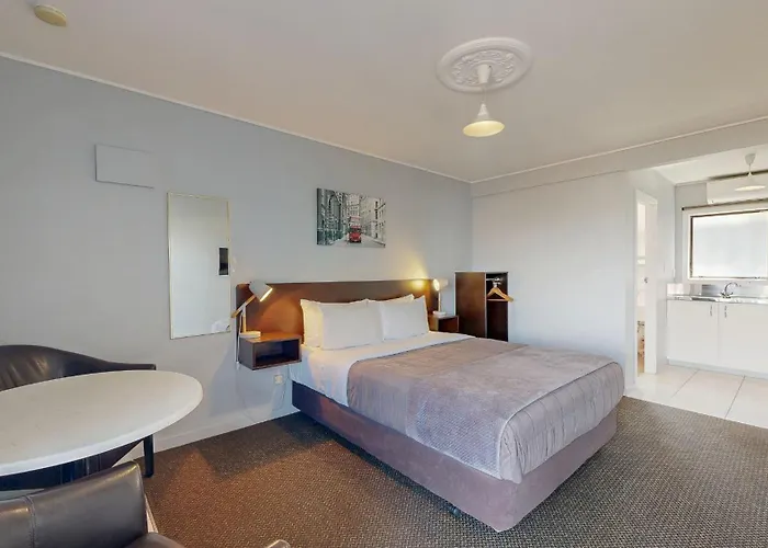Albatross Motel