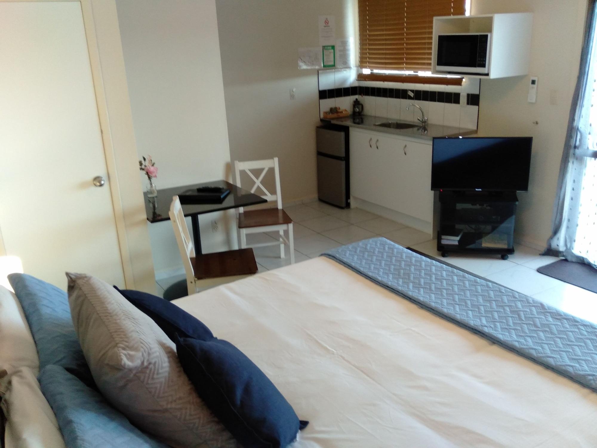Albatross Motel 4*